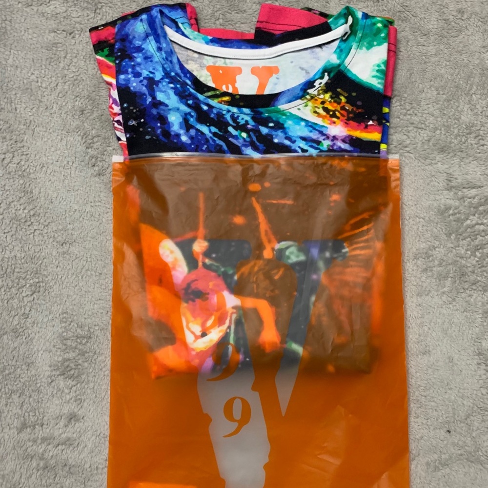 BRAND NEW Juice Wrld VLone Tee